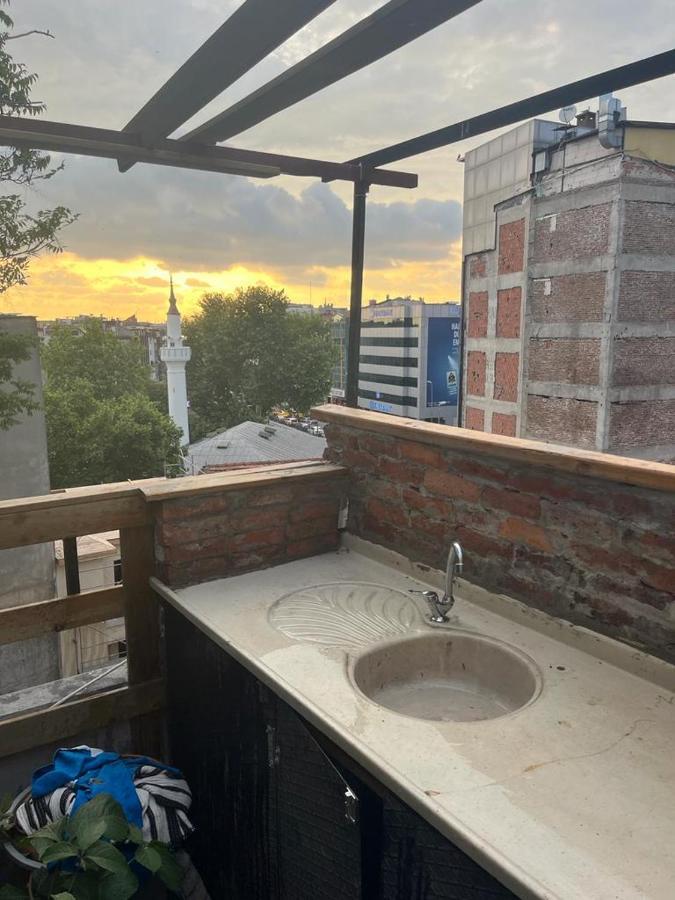 Central Apartment Kadikoy Terrace Bbq Close 2 Block Ferry Bull Metro Nighlife Provincia di Provincia di Istanbul Esterno foto